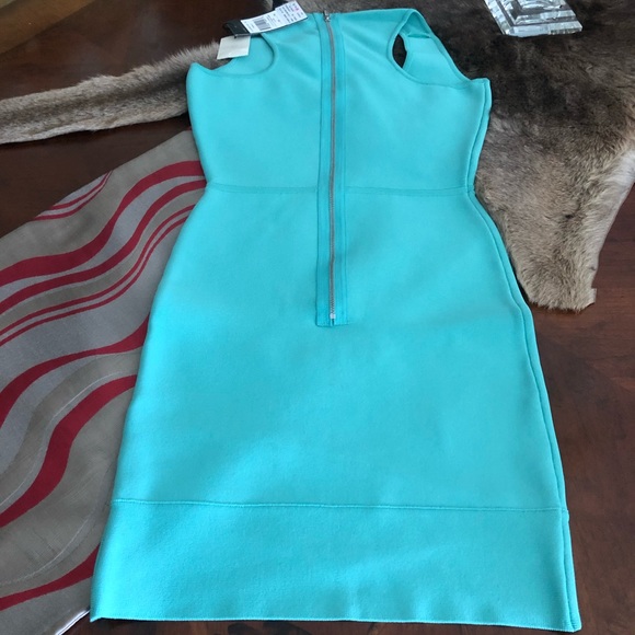 NWT BCBGMAXAZRIA Gisela bandage dress. - Picture 5 of 10